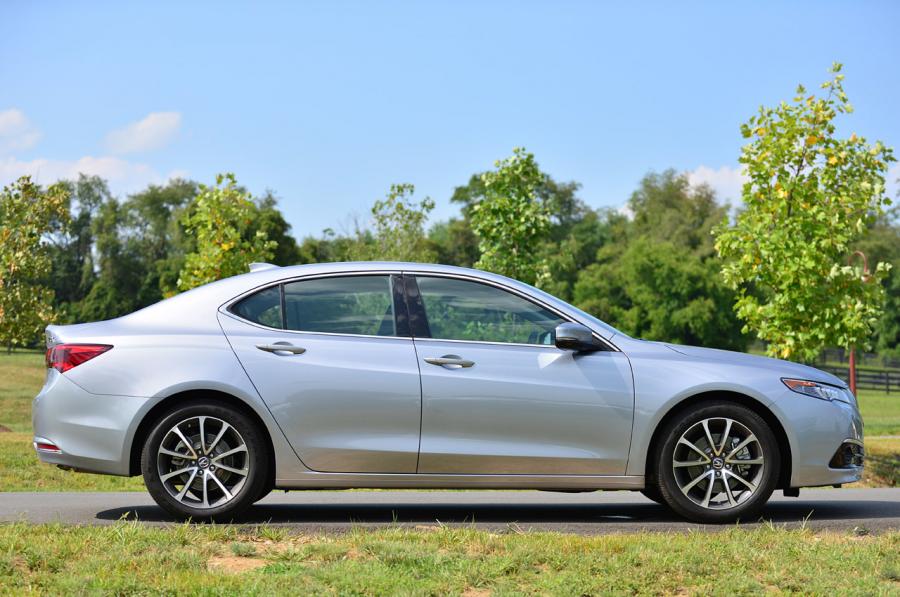  Acura TLX 3.5L V6 SH-AWD 2015 года  (фото 55 из 91)